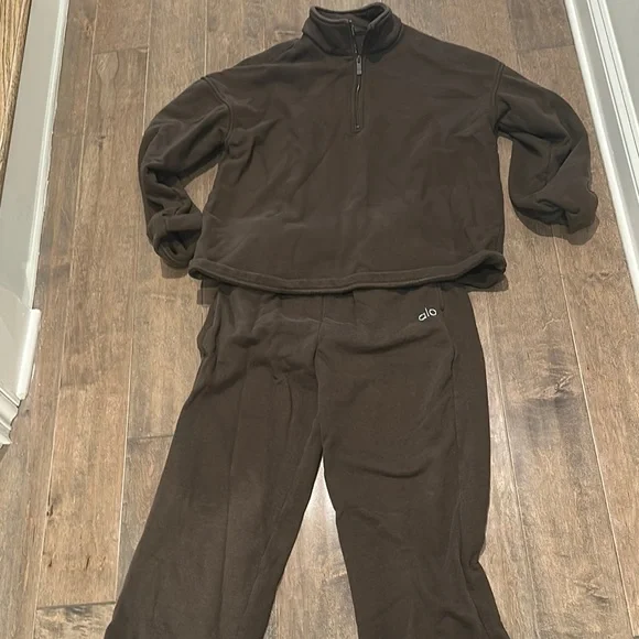Alo Brown Fleece Pullover and Pants Set - Picture 1 of 3